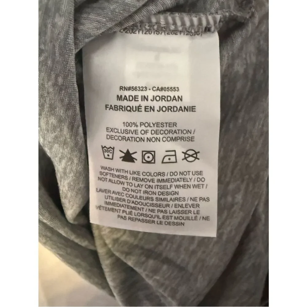 NWT Nike Dri-FIT One Women’s Short Sleeve Top Small Gray Athletic Workout Shirt